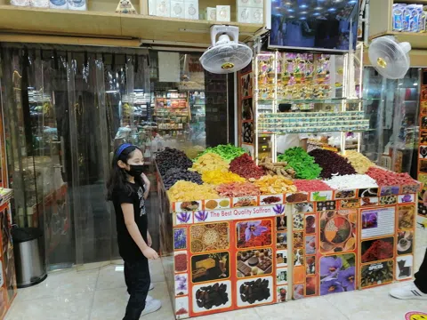 In Dubai's Old Souks, the Trade Still Sets the Price