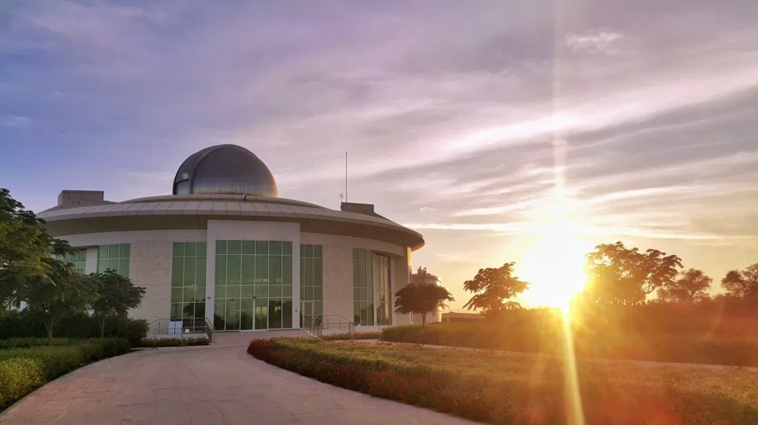 Dubai Astronomy Group — noches de observación de estrellas en Al Qudra, Dubái