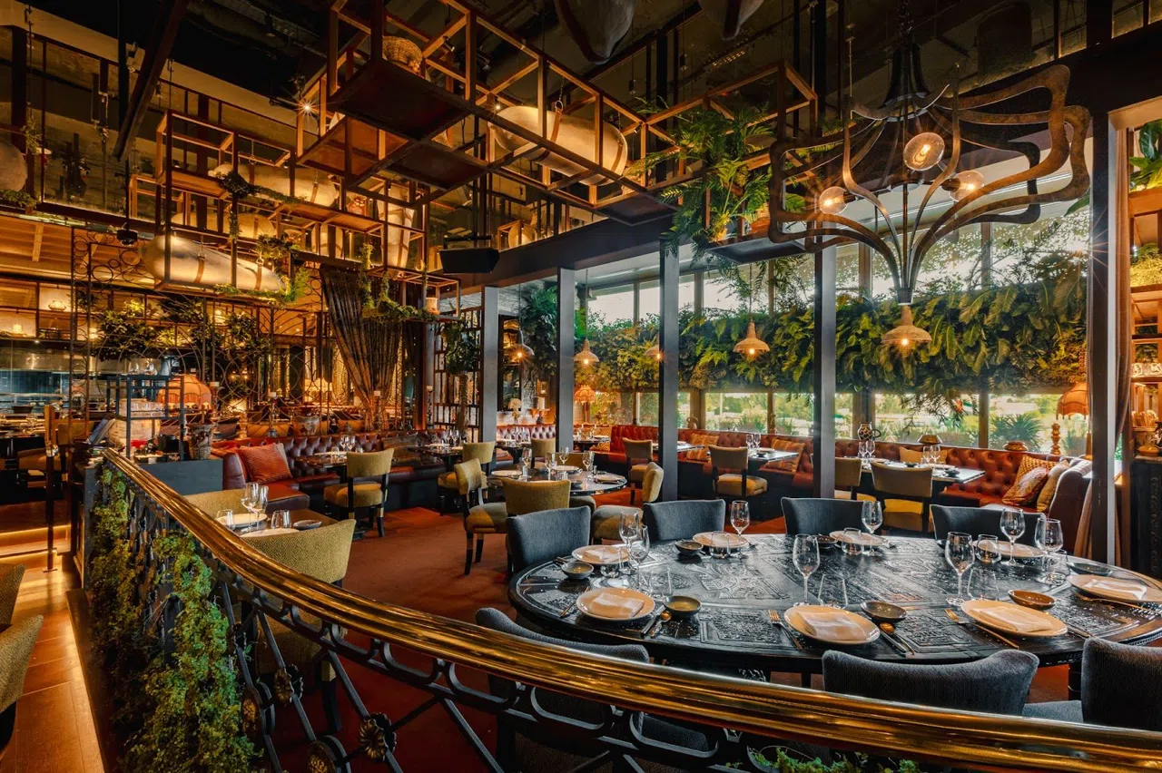 Il Friday Brunch di Dubai è diventato uno sport ad alto contatto