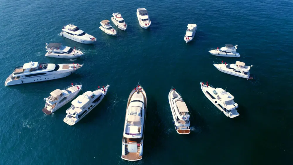 Lunch cruises under the Burj Al Arab sail in Dubai